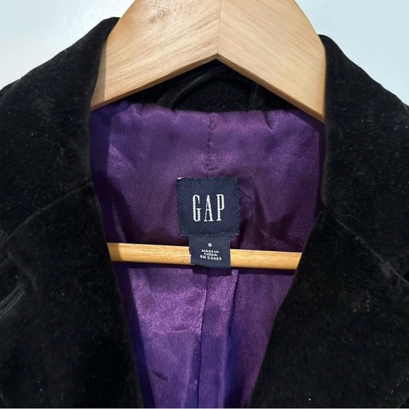 Velvet Blazer! Like new and AMAZING!! - Picture 2 of 5